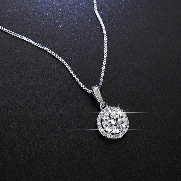 Kaklarota ar cirkonu „Adaline“