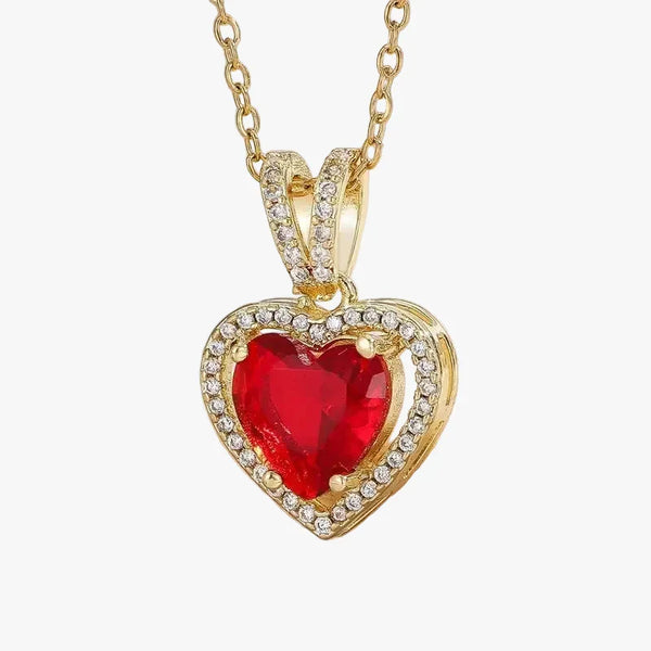 Zelta kaklarota ar rubīna kulonu