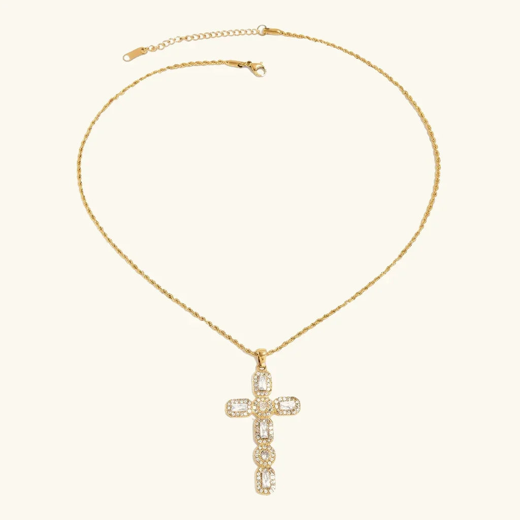 Krusta kaklarota Evangelina ar dimanta mirdzuma akmeņiem