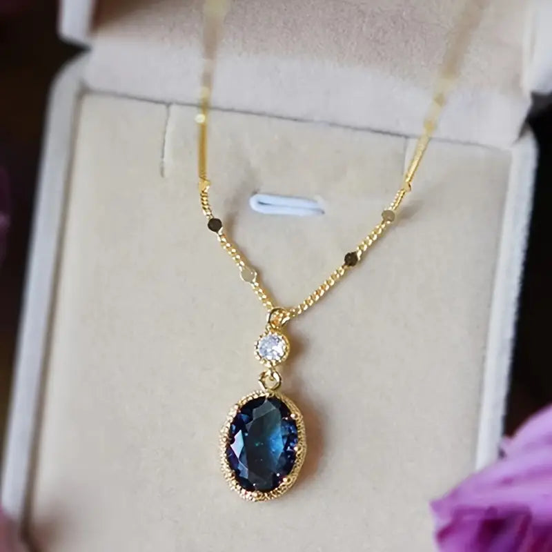 Kaklarota Thessia Lunebray | Zelts