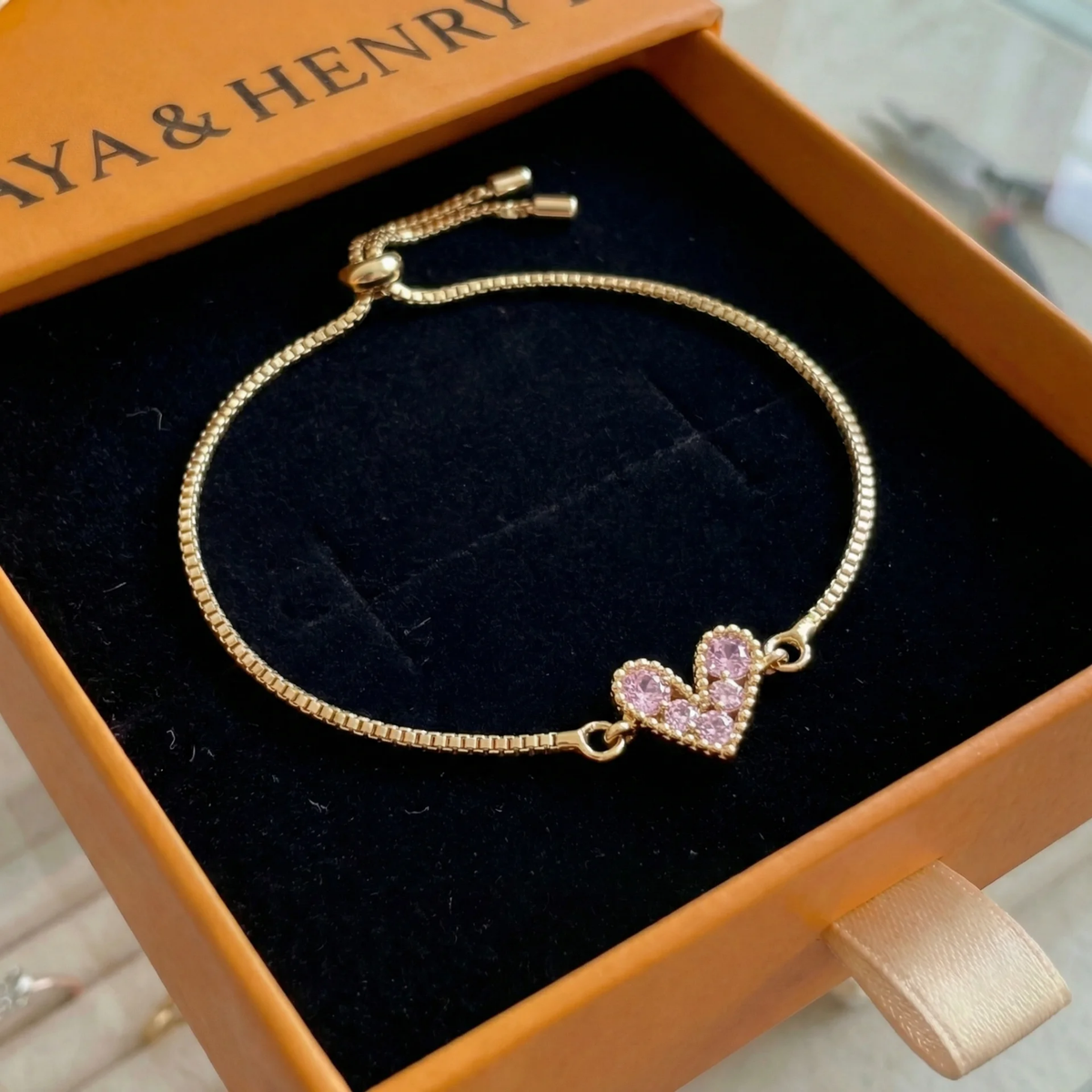 Zelta aproce „Blush Love“