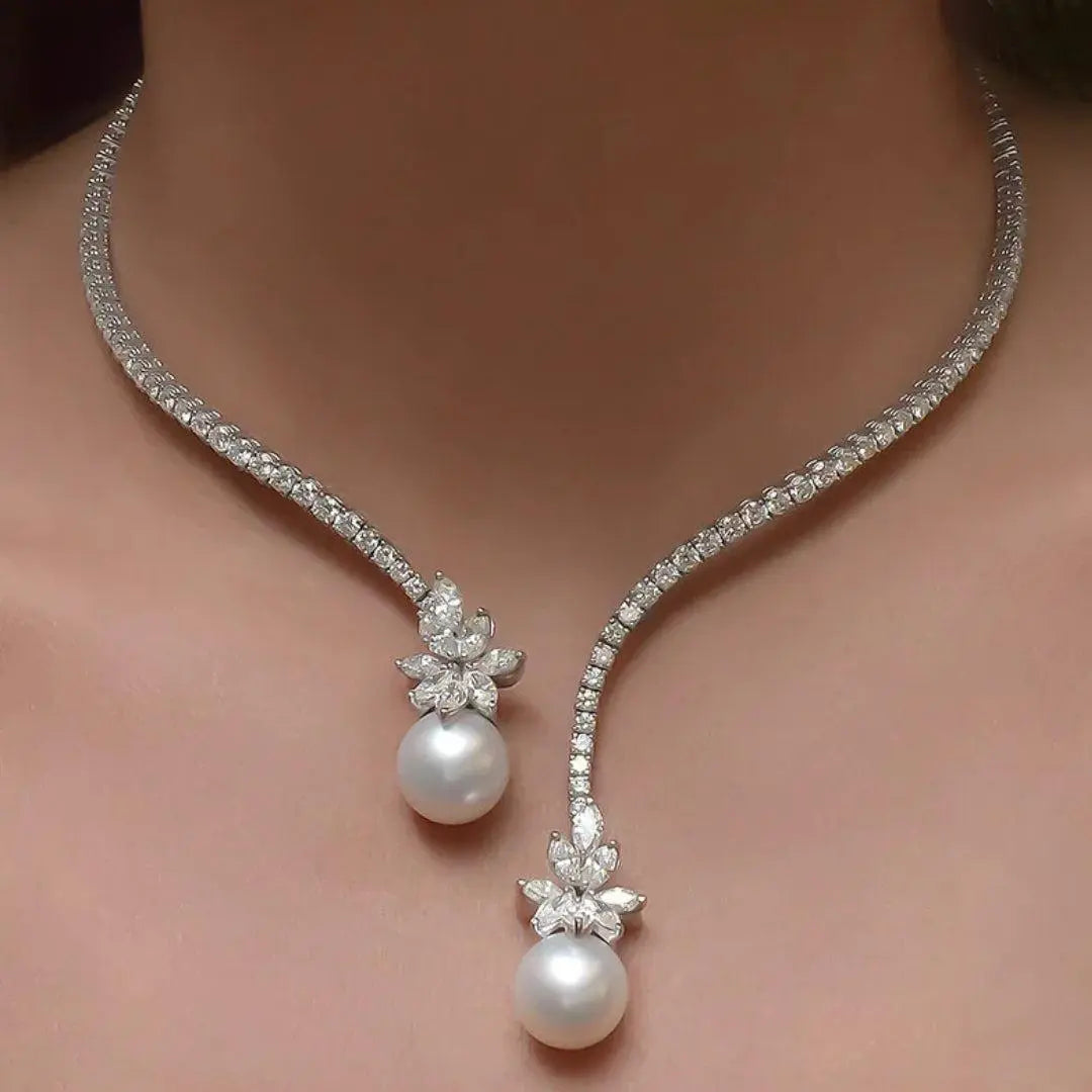 Eleganta spīdīga kaklarota ar pērlēm