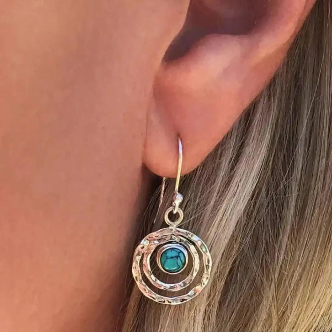 Boho stila Saturna auskari tirkīza un zelta krāsā