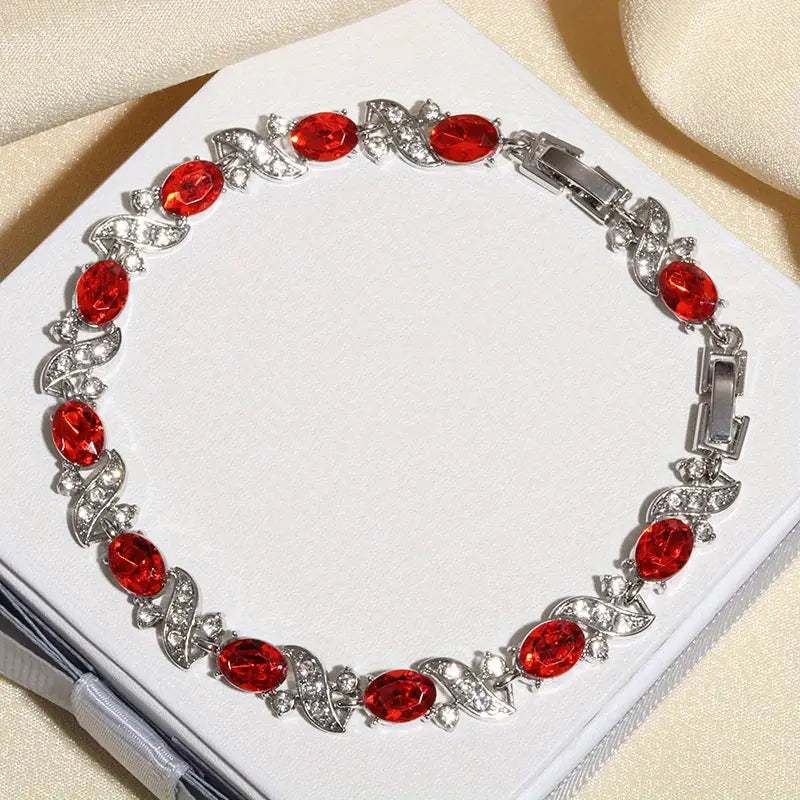 Aproce Giada Valrouge | Baltais zelts